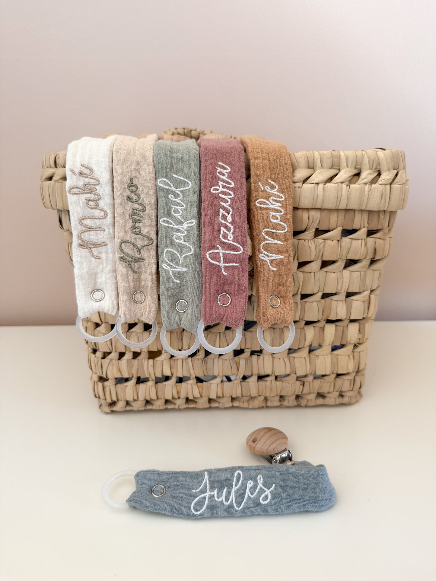 Attache-tétine SABLE