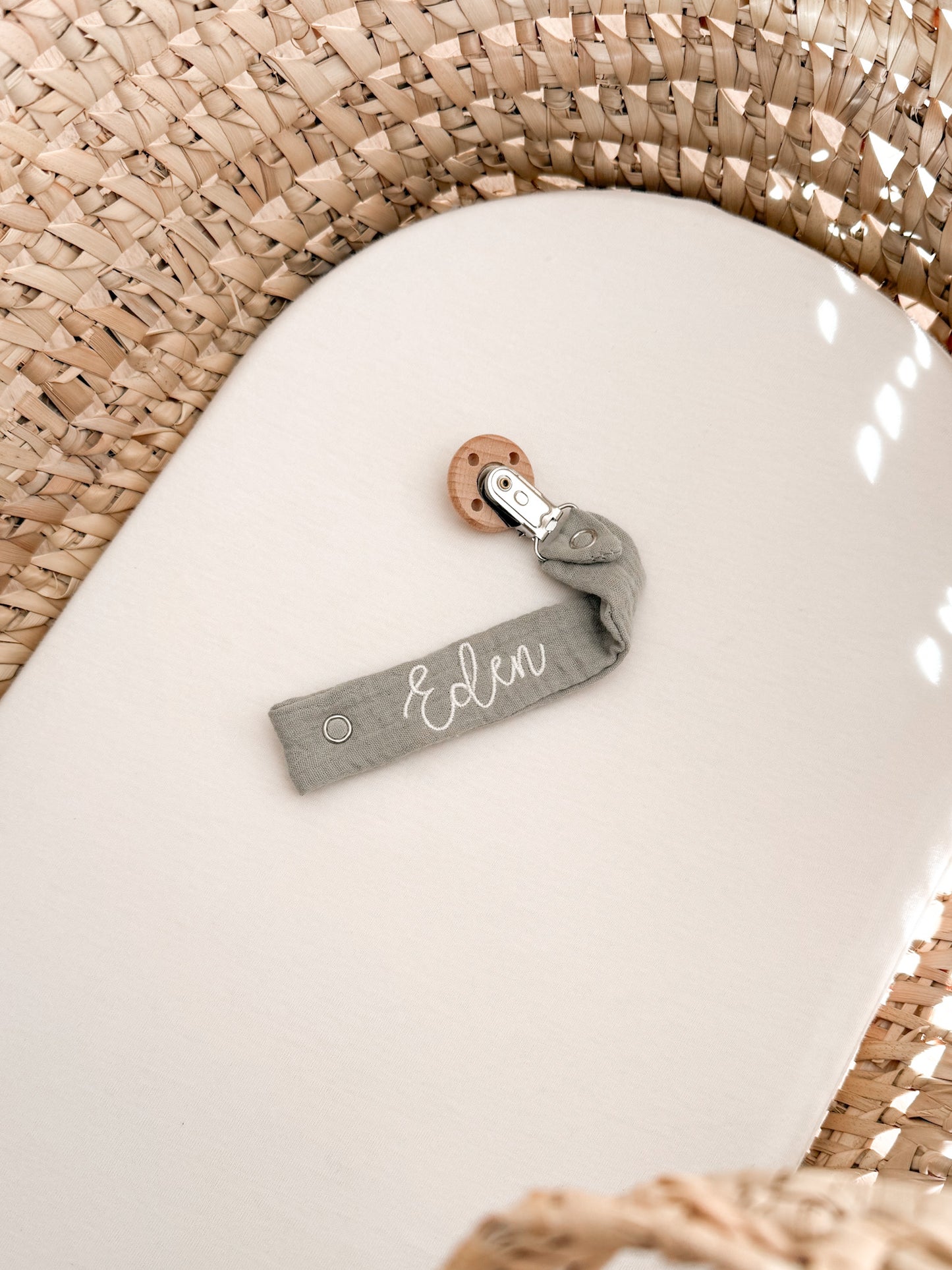 Attache-tétine SAUGE