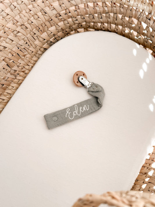 Attache-tétine SAUGE